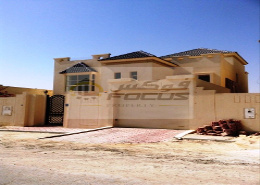 Deluxe 6bed standalone villa out house.