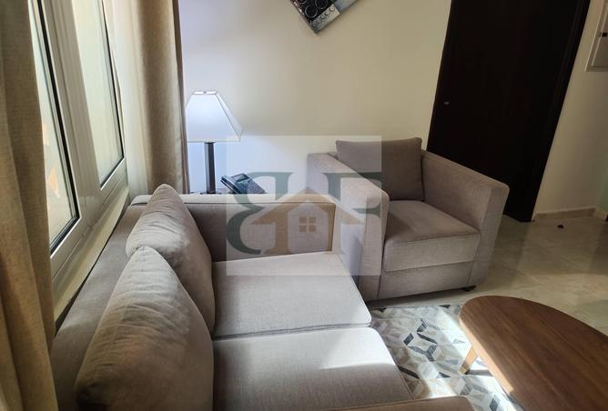 947405 - Property Image 2