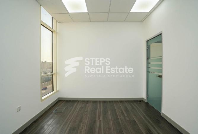 936818 - Property Image 3