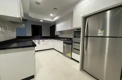 Apartment - 2 Bedrooms - 4 Bathrooms for rent in Viva West - Viva Bahriyah - The Pearl Island - Doha