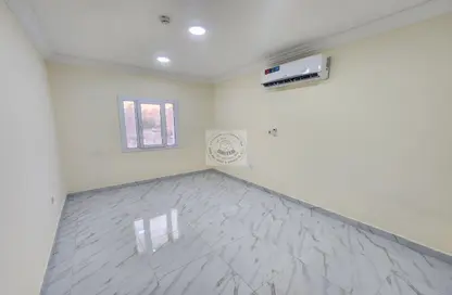 شقة - 2 غرف نوم - 1 حمام للايجار في 35 بن عمران - فريج بن عمران - الدوحة