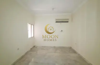 Apartment - 1 Bedroom - 1 Bathroom for rent in Umm Ghuwalina - Umm Ghuwailina - Doha