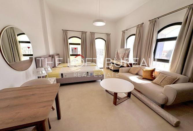 967802 - Property Image 2