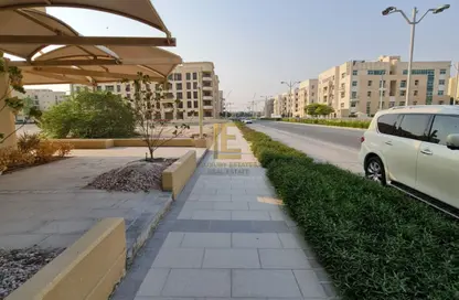 محل تجاري - استوديو للبيع في جنوب فوكس هيلس - فوكس هيلز - الوسيل