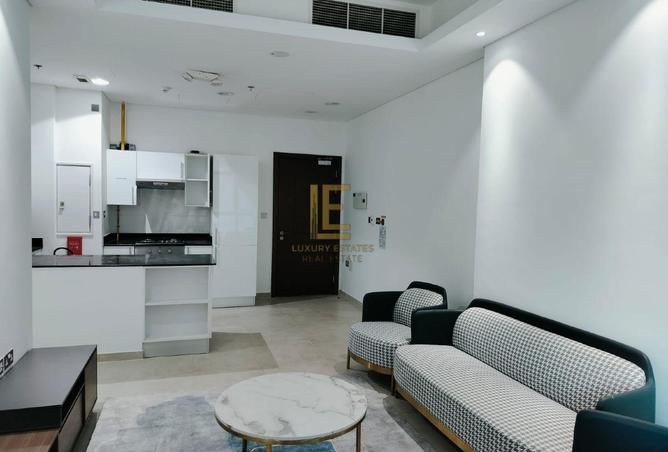 985768 - Property Image 3