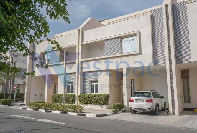 985329 - Property Image 2