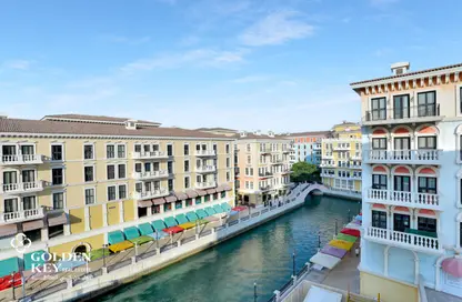 Apartment - 1 Bedroom - 2 Bathrooms for rent in Chateau - Qanat Quartier - The Pearl Island - Doha