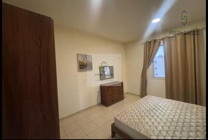 893332 - Property Image 2