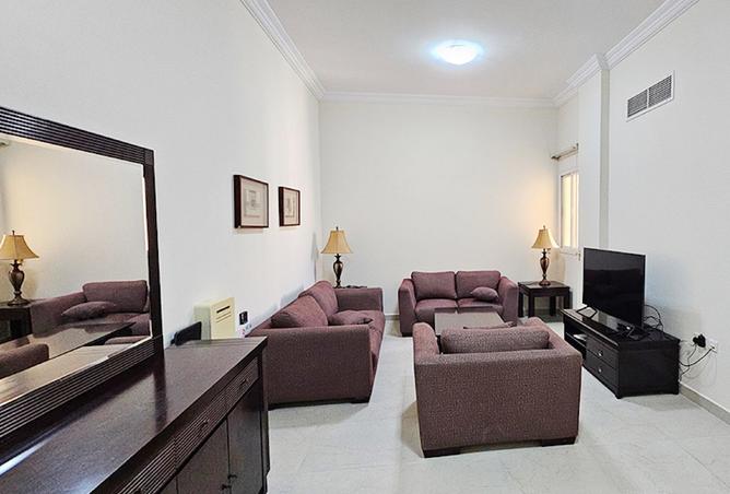 974161 - Property Image 2