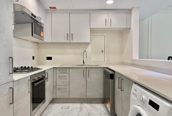 987559 - Property Image 2