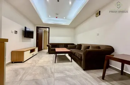 Apartment - 2 Bedrooms - 1 Bathroom for rent in Al Sadd Road - Al Sadd - Doha