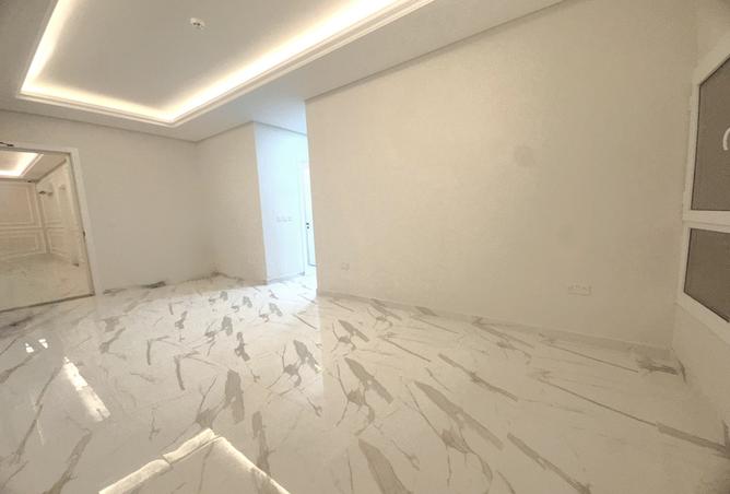 935840 - Property Image 2