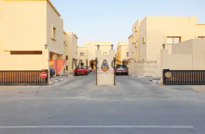 صورة لـ مبنى خارجي شقة - 3 غرف نوم - 4 حمامات للايجار في أم صلال على - الدوحة ، صورة رقم 1