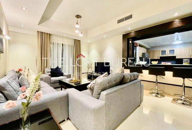 982742 - Property Image 2