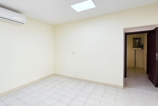 974121 - Property Image 2