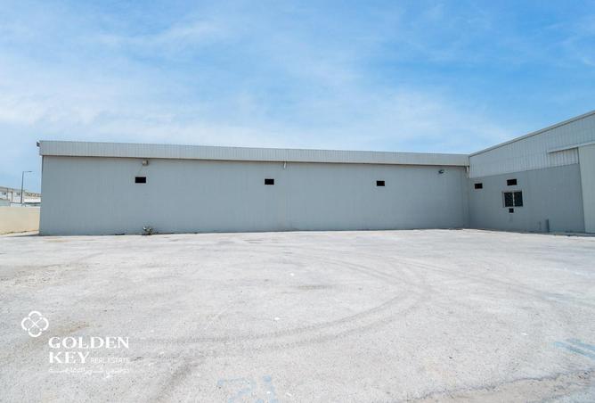 909420 - Property Image 3