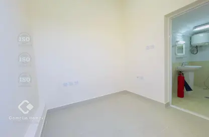 Compound - 4 Bedrooms - 5 Bathrooms for rent in Al Gharrafa - Al Gharrafa - Doha