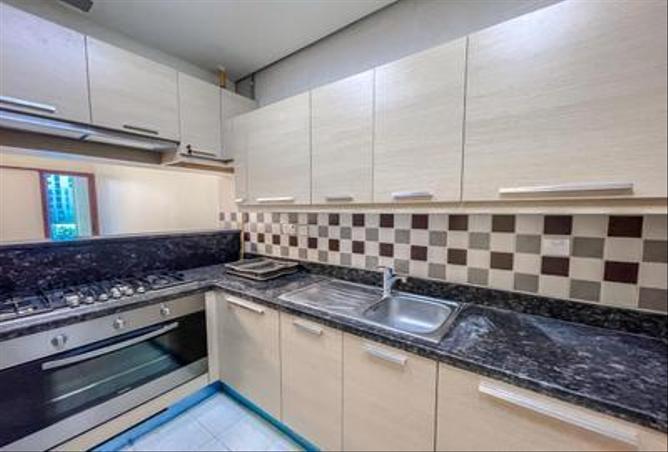 932433 - Property Image 3