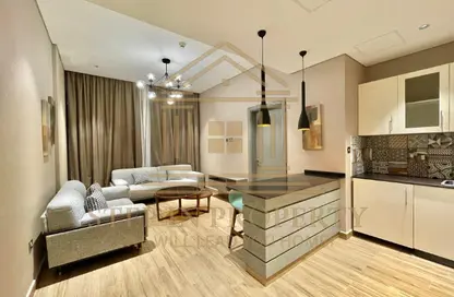 Apartment - 1 Bedroom - 2 Bathrooms for rent in Ramada Commercial Building - Al Rawabi Street - Al Muntazah - Doha