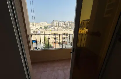 شقة - 3 غرف نوم - 2 حمامات للايجار في شارع الجزيره - فريج بن محمود الشمالي - فريج بن محمود - الدوحة