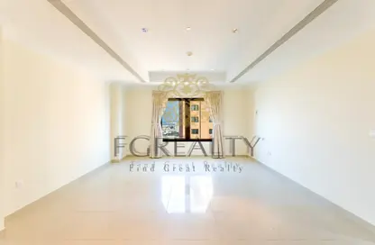 Apartment - 1 Bedroom - 2 Bathrooms for rent in West Porto Drive - Porto Arabia - The Pearl Island - Doha