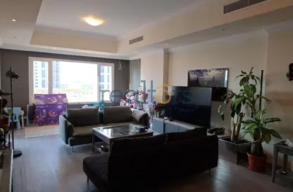 Apartment - 2 Bedrooms - 3 Bathrooms for rent in East Porto Drive - Porto Arabia - The Pearl Island - Doha