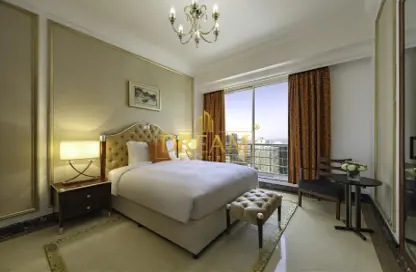 Apartment - 3 Bedrooms - 4 Bathrooms for rent in City Center Towers - West Bay - Doha