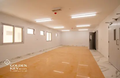 Labor Camp - Studio - 2 Bathrooms for rent in Umm Salal Ali - Umm Salal Ali - Doha