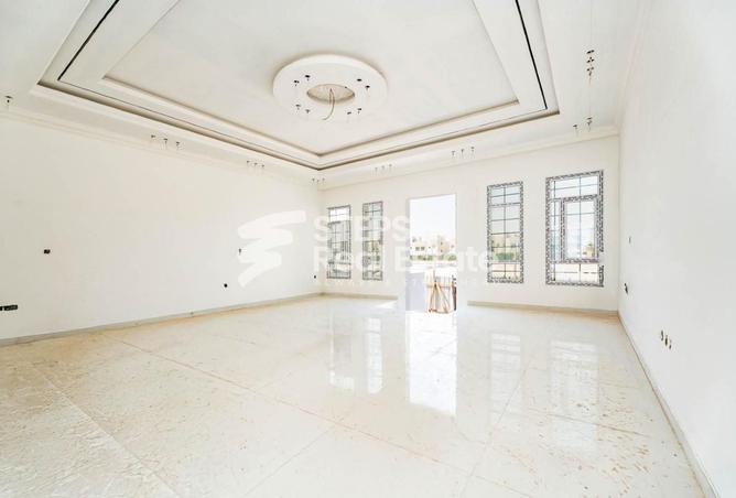 947132 - Property Image 3