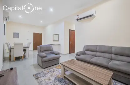 Apartment - 2 Bedrooms - 2 Bathrooms for rent in Al Zubair Bakkar Street - Al Sadd - Doha