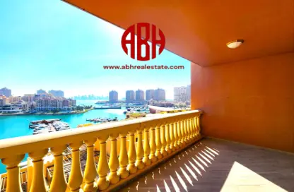 Apartment - 2 Bedrooms - 3 Bathrooms for rent in California Tower - Porto Arabia - The Pearl Island - Doha