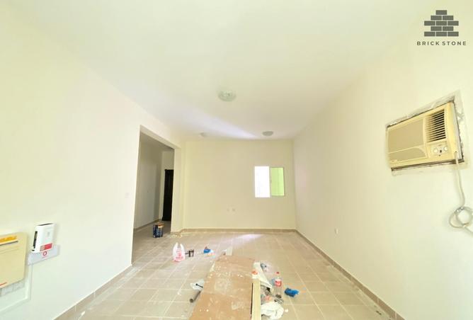 903361 - Property Image 2