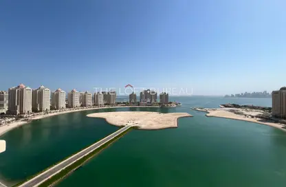 (بنتهاوس  (روف - 7 غرف نوم - 8 حمامات للايجار في فيفا غرب - فيفا بحرية - جزيرة اللؤلؤة - الدوحة