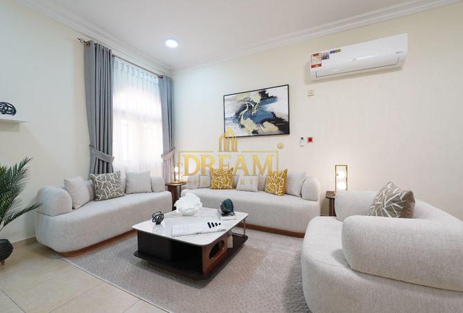 953027 - Property Image 3