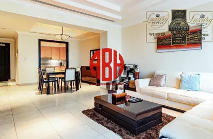 Apartment - 1 Bedroom - 2 Bathrooms for rent in Porto Arabia - The Pearl Island - Doha