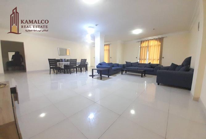 954498 - Property Image 3