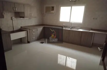 مجمع سكني - 3 غرف نوم - 3 حمامات للايجار في شارع الحمرا - الثمامة - الدوحة