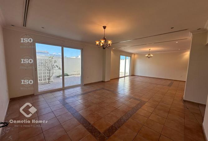 936748 - Property Image 2