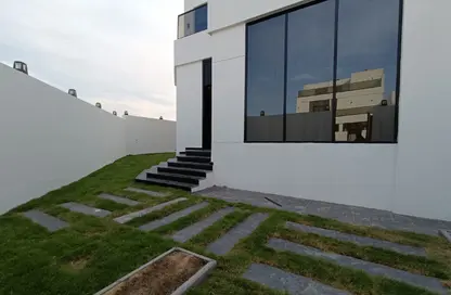 Villa - 5 Bedrooms - 6 Bathrooms for rent in Al Thumama - Al Thumama - Doha