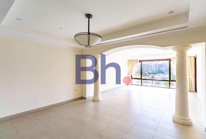 988923 - Property Image 3