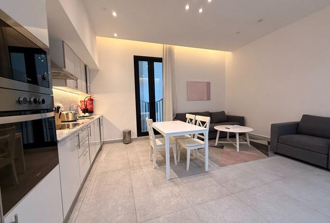 987628 - Property Main Image