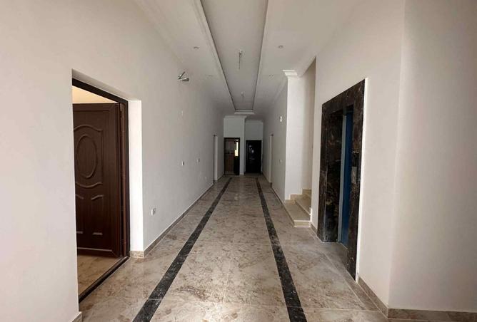 971990 - Property Image 2