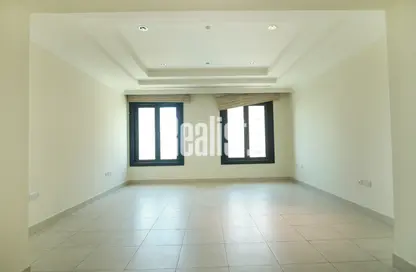 Apartment - 1 Bedroom - 2 Bathrooms for sale in East Porto Drive - Porto Arabia - The Pearl Island - Doha