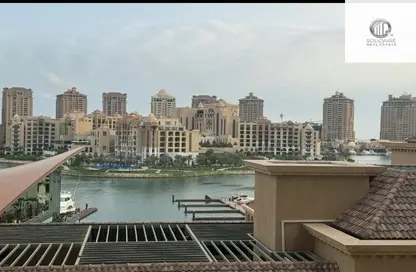 شقة - 2 غرف نوم - 3 حمامات للايجار في بورتو أرابيا - جزيرة اللؤلؤة - الدوحة