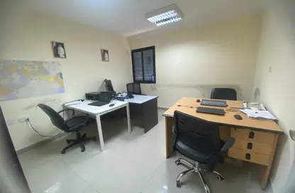 Apartment - 3 Bedrooms - 1 Bathroom for rent in Bu Hamour Street - Abu Hamour - Doha