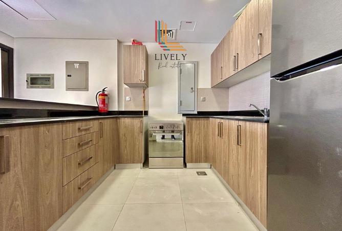 974407 - Property Image 3