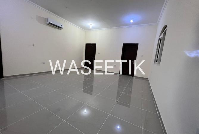 965009 - Property Image 3