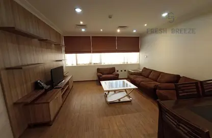 Living Room image for: Apartment - 2 Bedrooms - 2 Bathrooms for rent in Doha Al Jadeed - Doha, Image 1