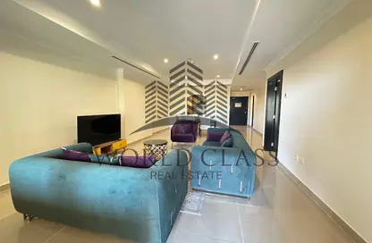 Apartment - 1 Bedroom - 2 Bathrooms for rent in West Porto Drive - Porto Arabia - The Pearl Island - Doha