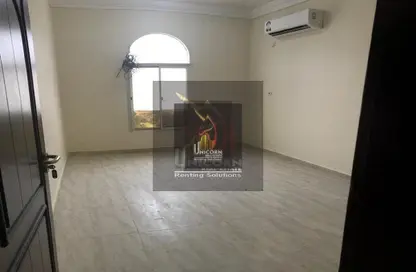 Staff Accommodation - Studio - 5 Bathrooms for rent in Ain Khaled Villas - Ain Khaled - Doha